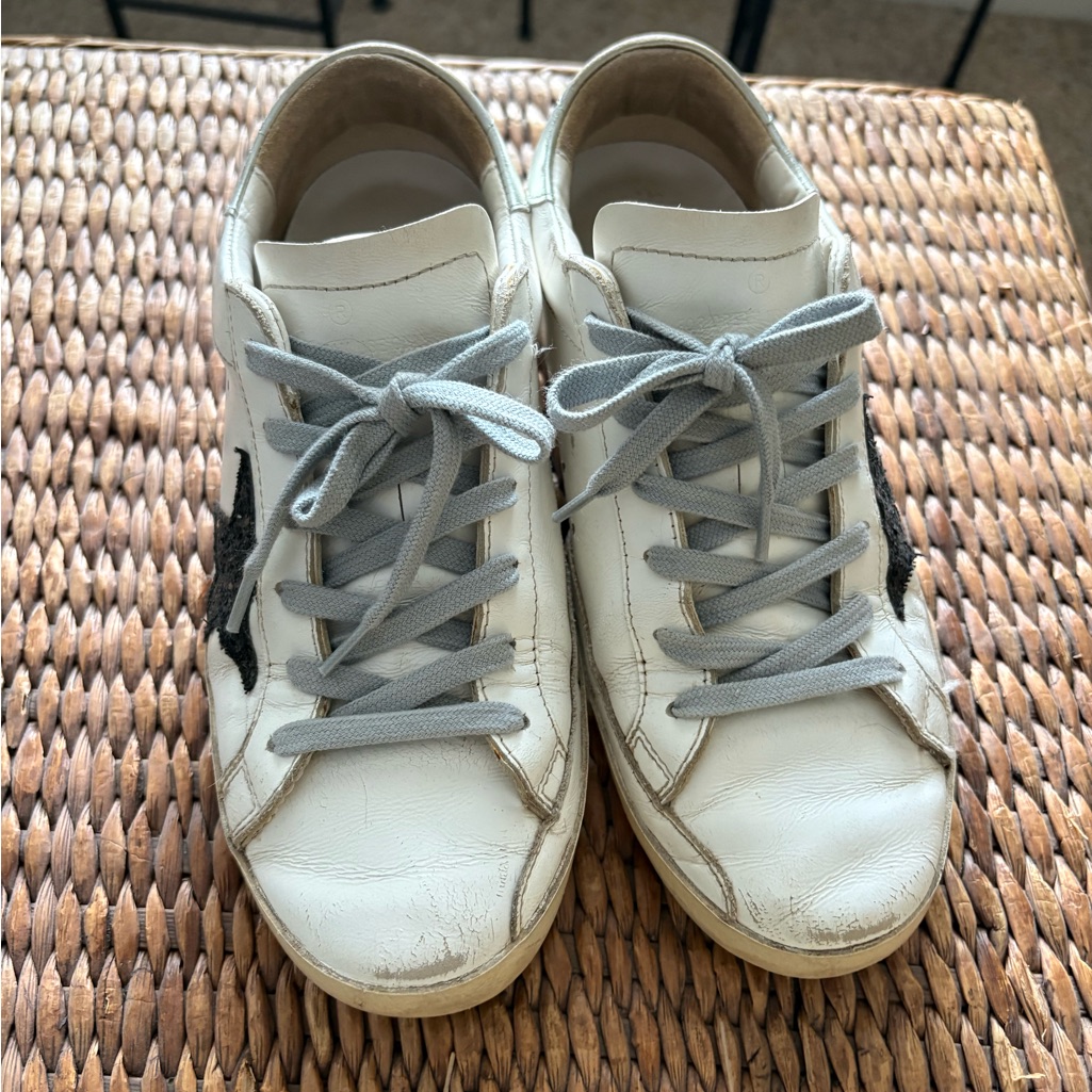 Golden Goose White Leather Sneakers With Gray Laces And Black Star